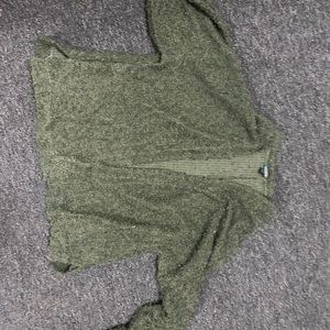 Green sweater threshold green
